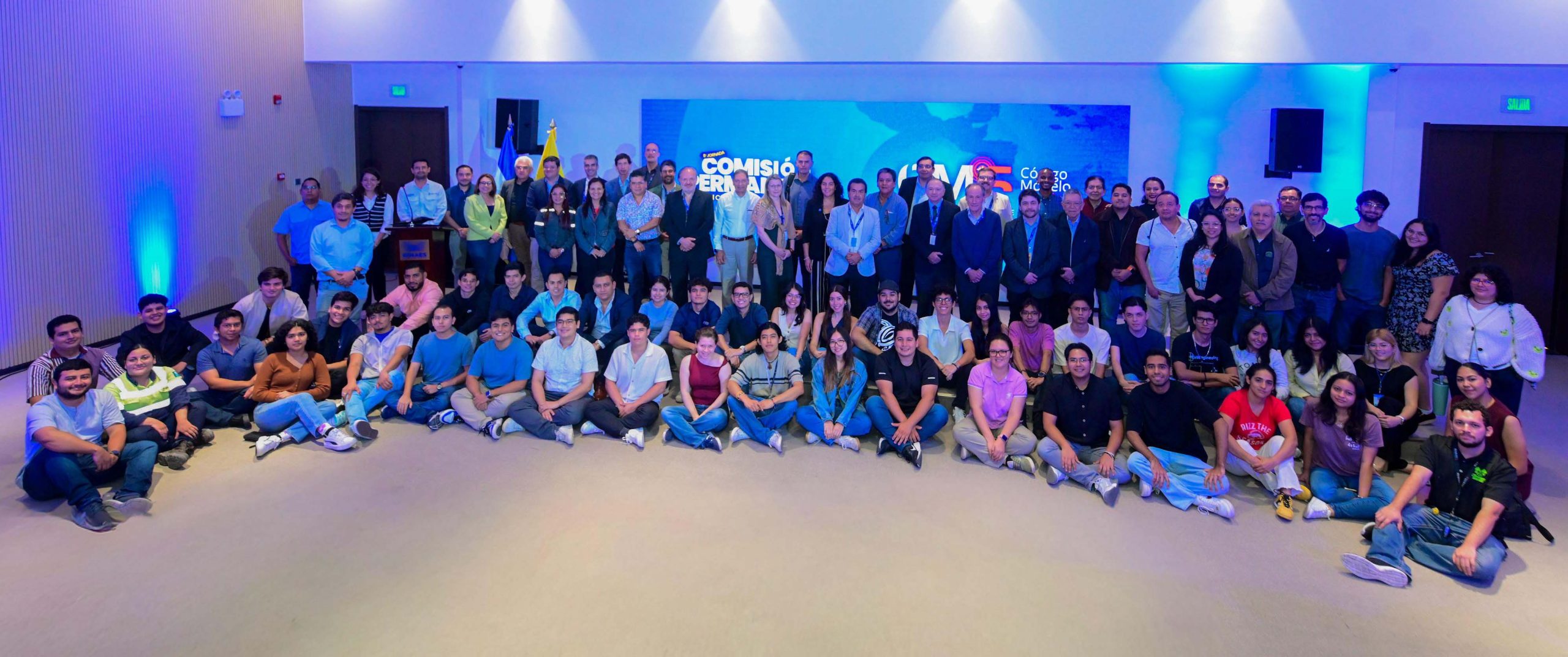 Avances técnicos y cooperación regional marcan la 8ª Jornada del Código Modelo Sísmico en El Salvador