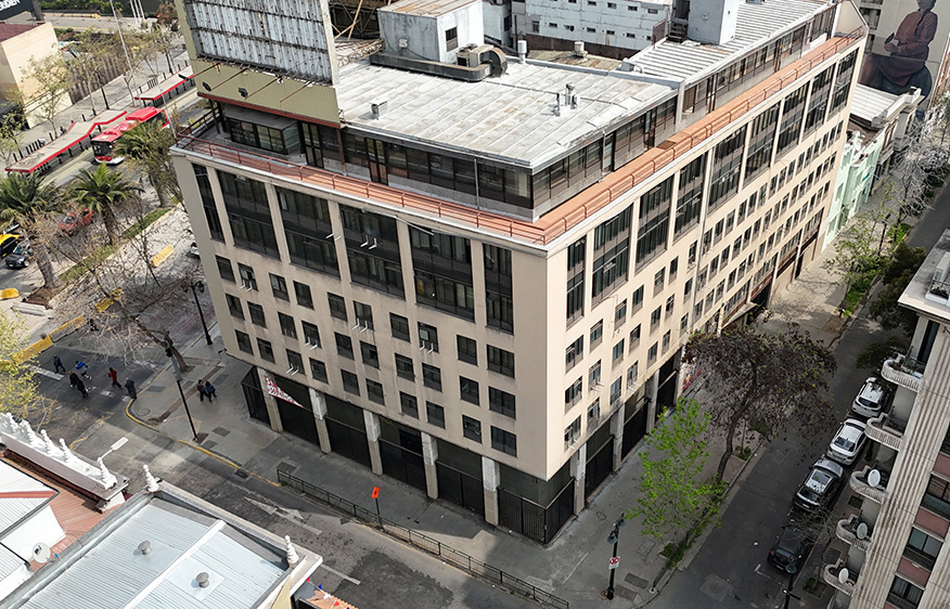 Santiago Bueras: La reinvención sostenible de un ícono dañado y la ambición de transformar el centro de Santiago